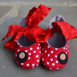 Ohio State Buckeye baby shoes